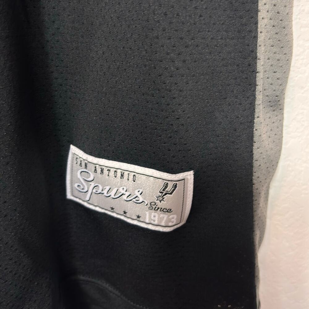 NEW ERA SPURS SAN ANTONIO BLACK GREY WOMEN T-SHIRT SIZE LARGE BRAND NEW WITH TAG - Picture 5 of 6